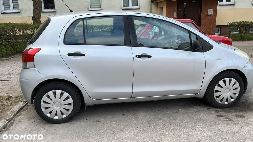 Toyota Yaris 1.33 Luna - 5