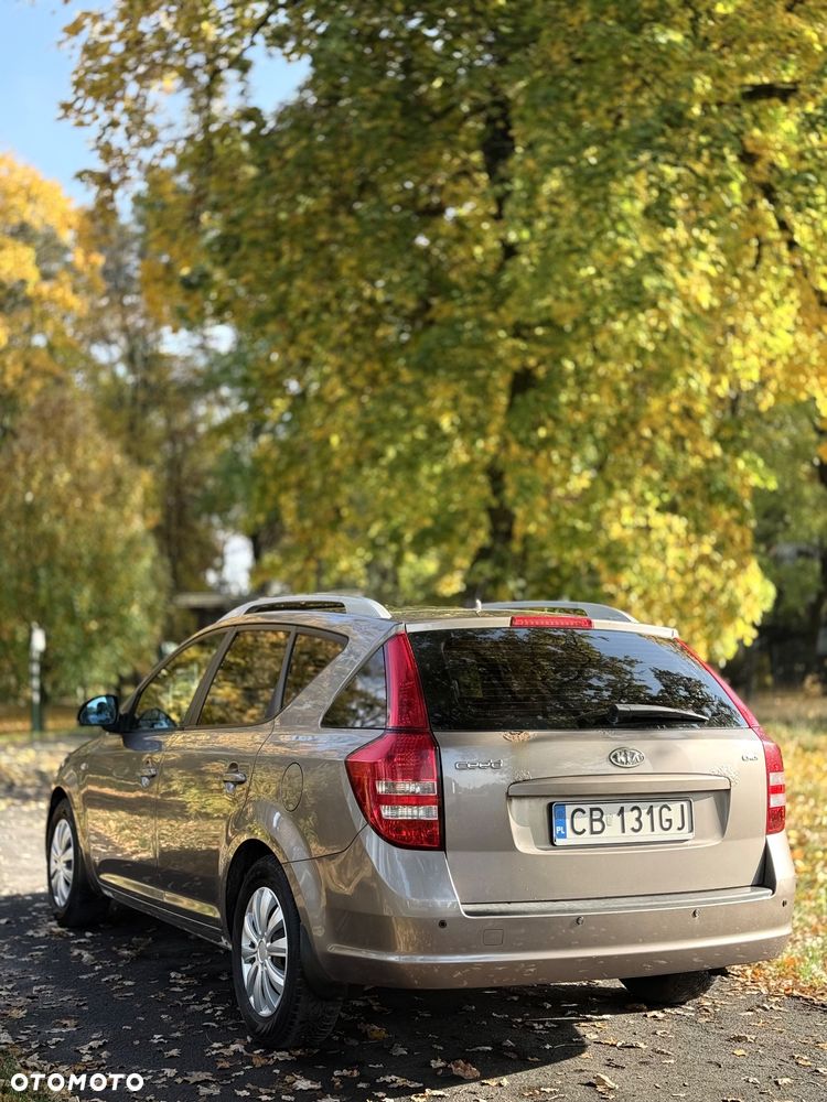 Kia Ceed Cee'd 1.6 Crdi Comfort + - 10