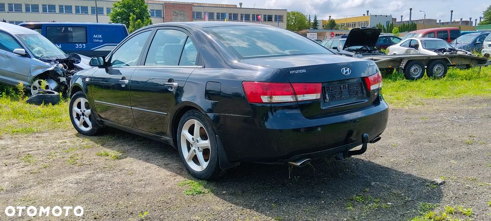 Hyundai Sonata 3.3 V6 Cały na części - 3