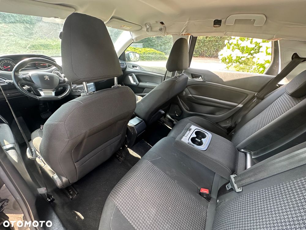 Peugeot 308 1.2 PureTech Active Pack S&S EAT8 - 9