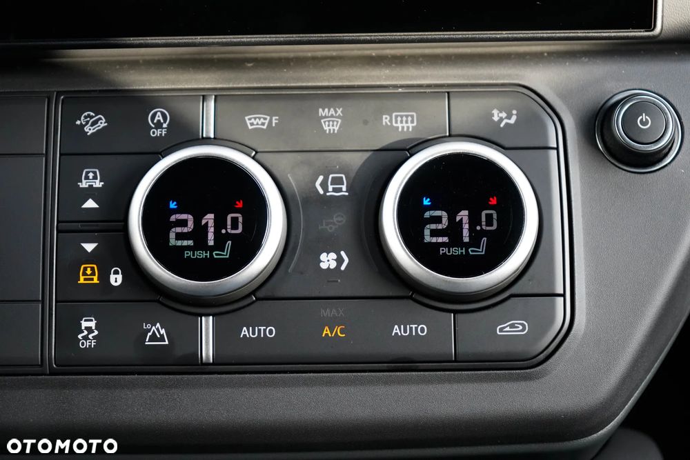 Land Rover Defender 3.0 D350 mHEV X-Dynamic HSE - 19