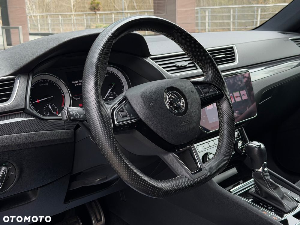 Skoda Superb 2.0 TDI 4x4 Sportline DSG - 34