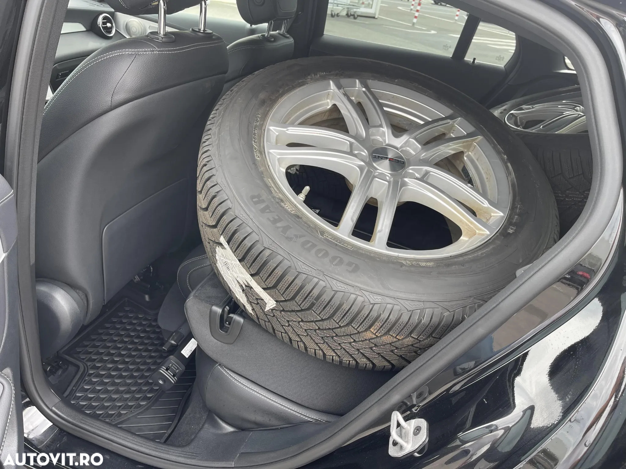 Mercedes-Benz GLC - 21