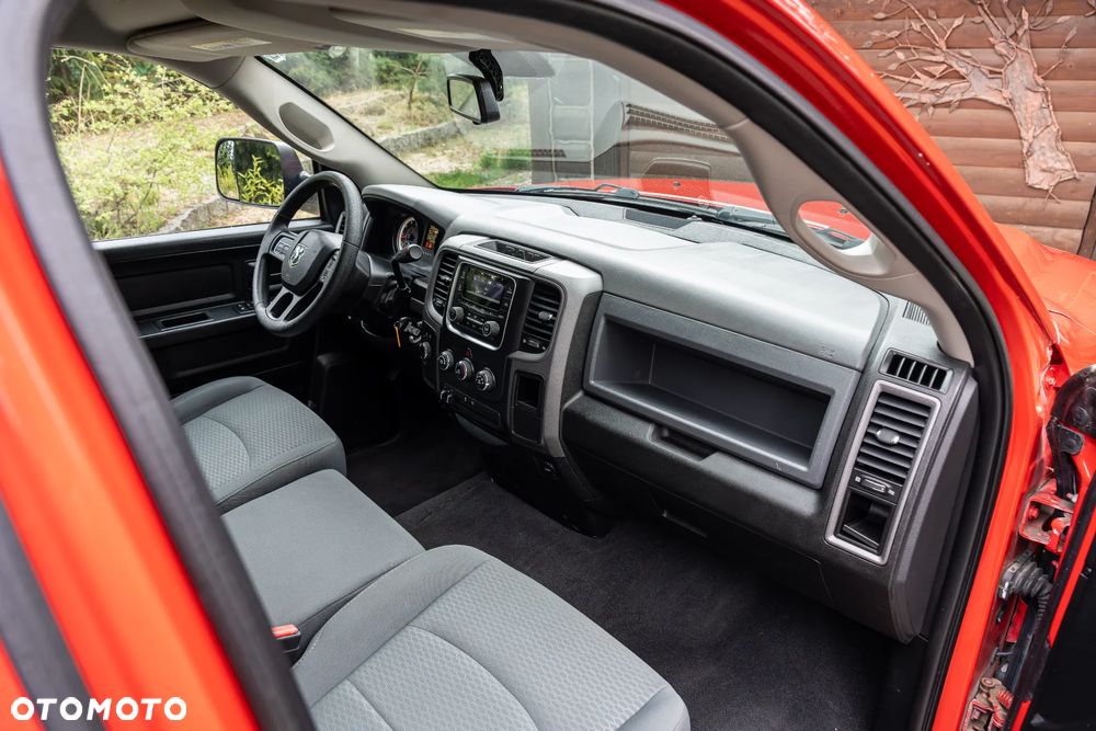 RAM 1500 Quad Cab Sport - 28
