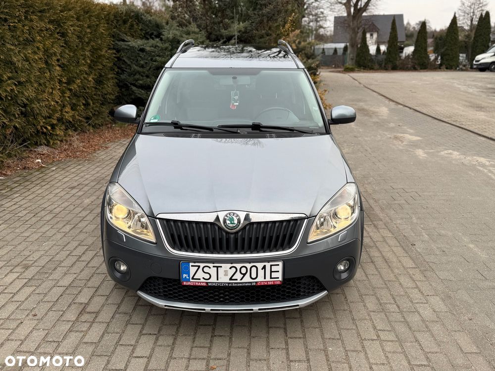 Skoda Roomster 1.6 TDI DPF Scout - 2