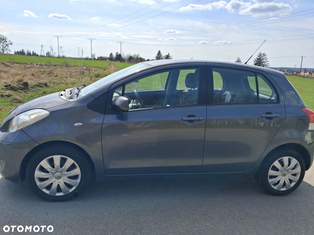 Toyota Yaris - 7