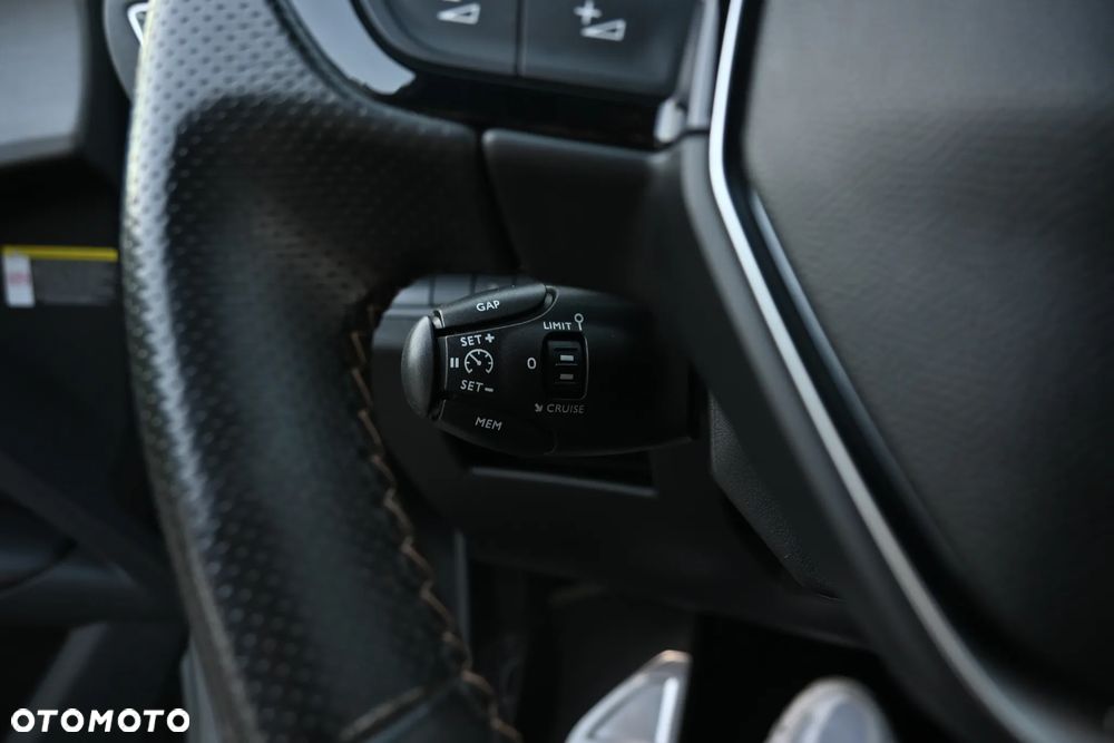 Peugeot 3008 BlueHDi 180 Stop & Start EAT6 GT - 32