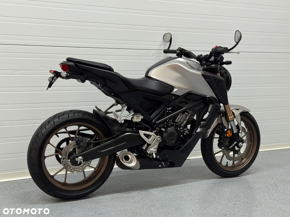 Honda CB - 4