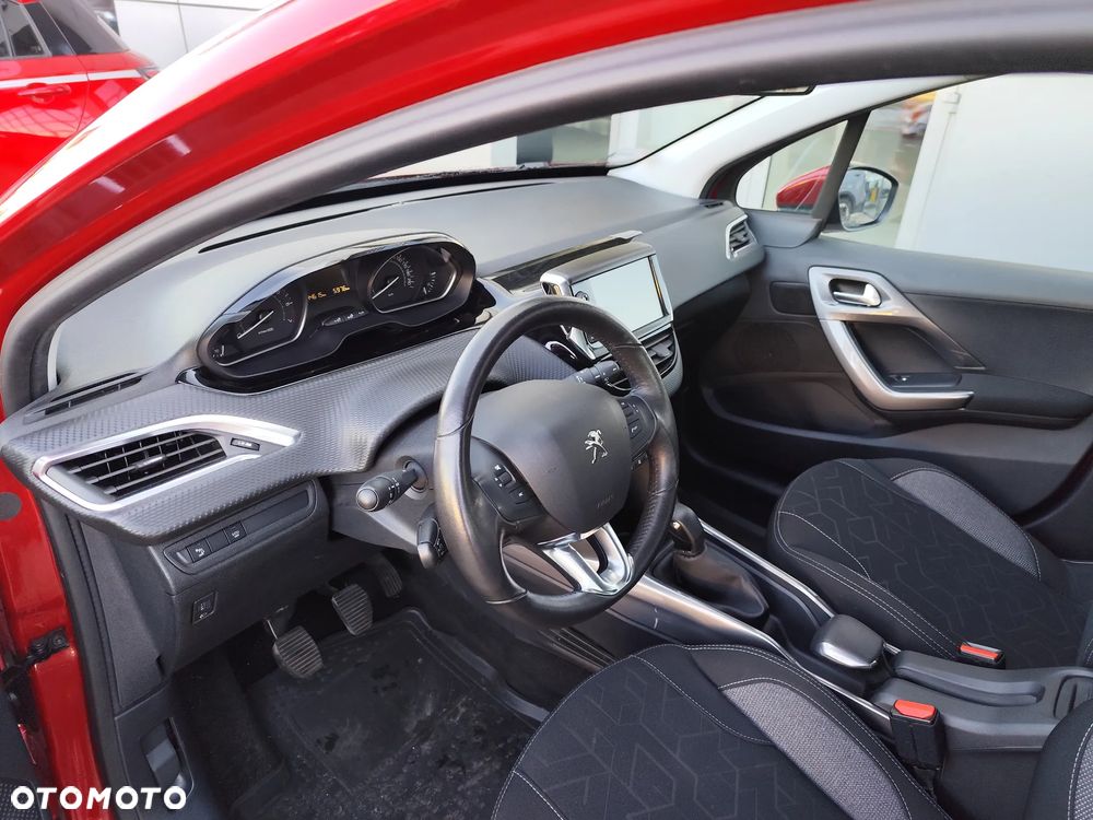 Peugeot 2008 1.2 Pure Tech Active S&S - 8