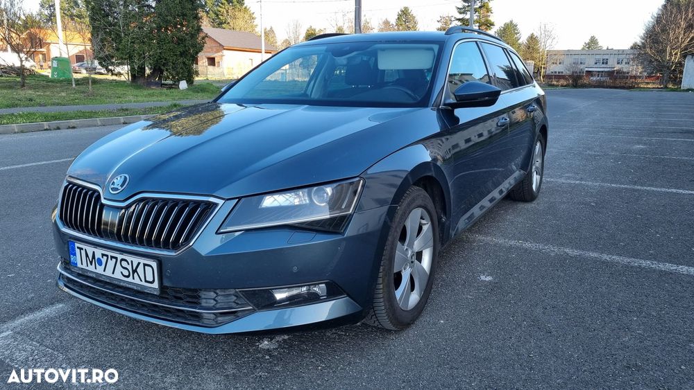 Skoda Superb 2.0 TDI DSG Ambition - 4