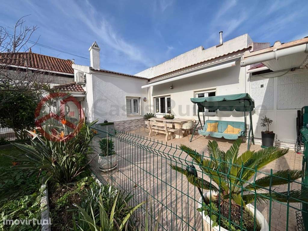 Moradia T2 com anexo, zona de lazer, na Charneca da Caparica - Grande imagem: 5/26