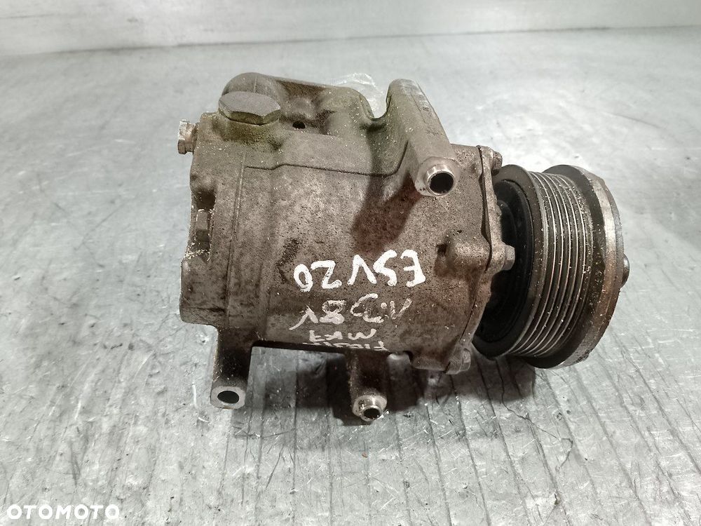 POMPA, SPRĘŻARKA KLIMATYZACJI FORD FIESTA MK7 5S51-19D629-AA TRSA05 1.3 8V - 4