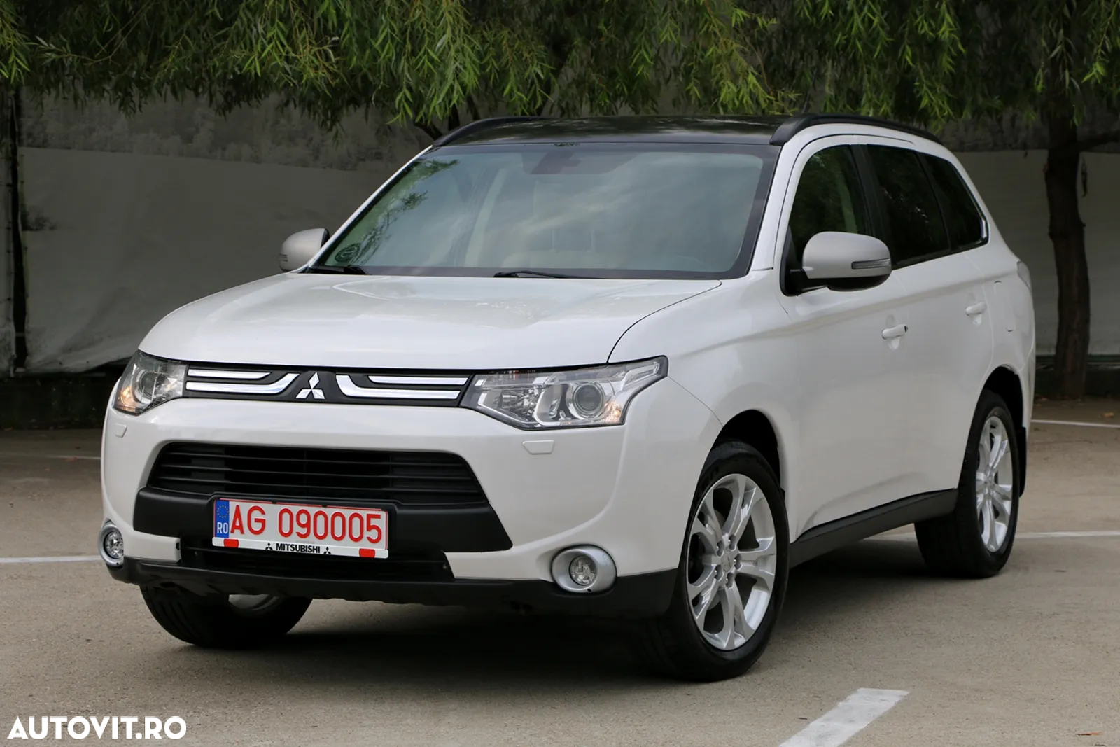 Mitsubishi Outlander 2.2 DI-D 4WD Automatik Diamant Edition - 10