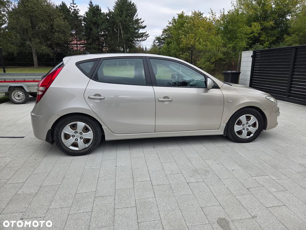 Hyundai i30 1.6 CRDi Comfort - 12
