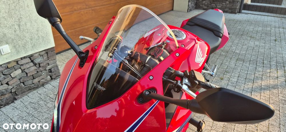 Honda CBR - 18