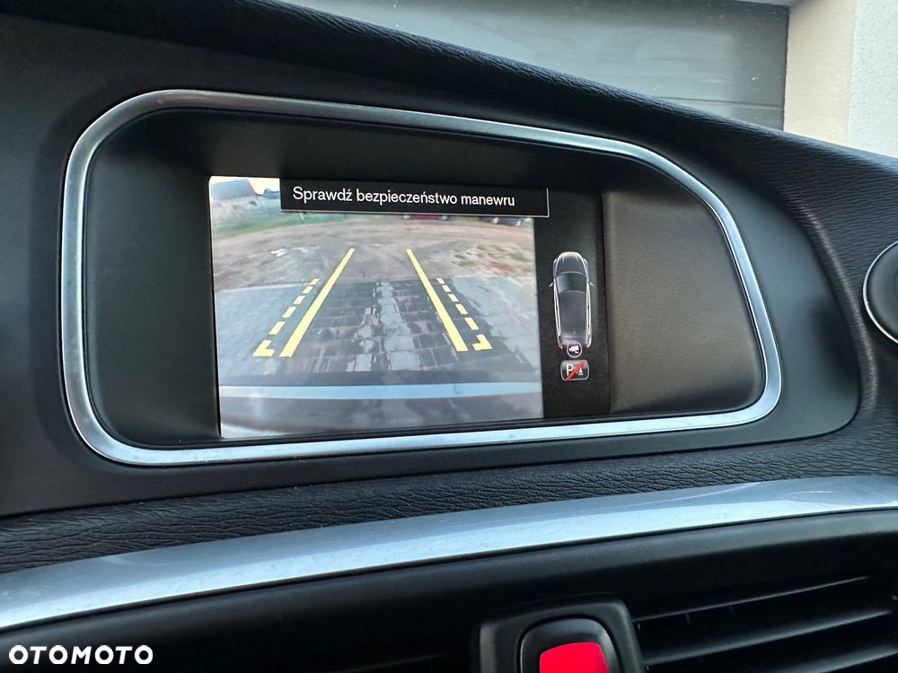 Volvo V40 D2 Momentum - 8