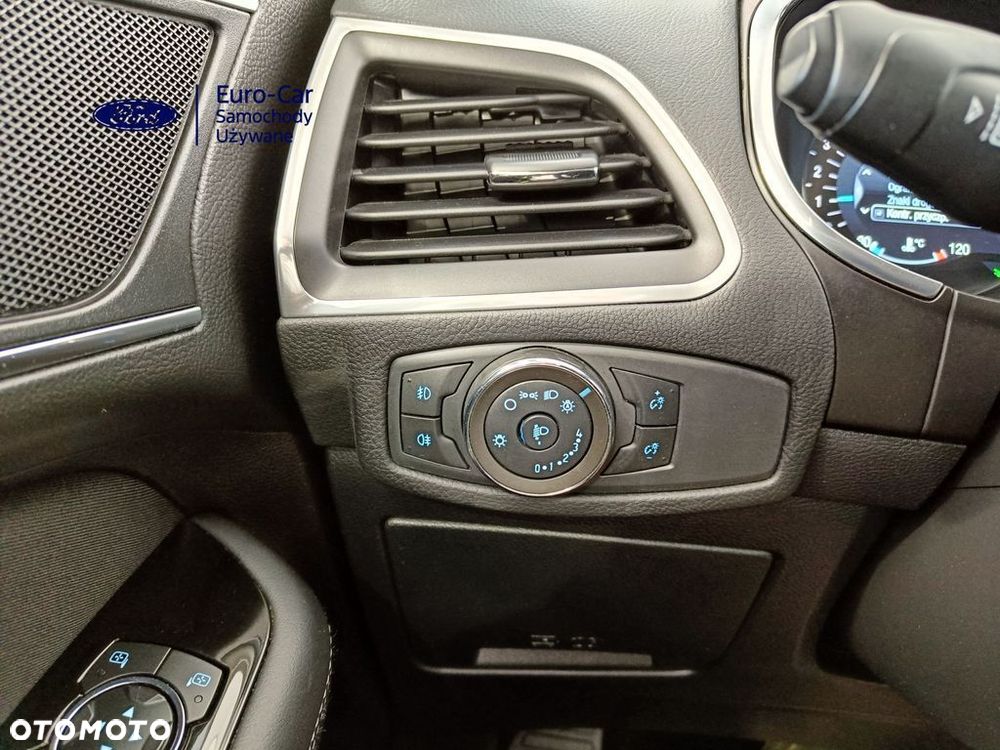 Ford S-Max 2.5 Duratec FHEV TITANIUM - 19