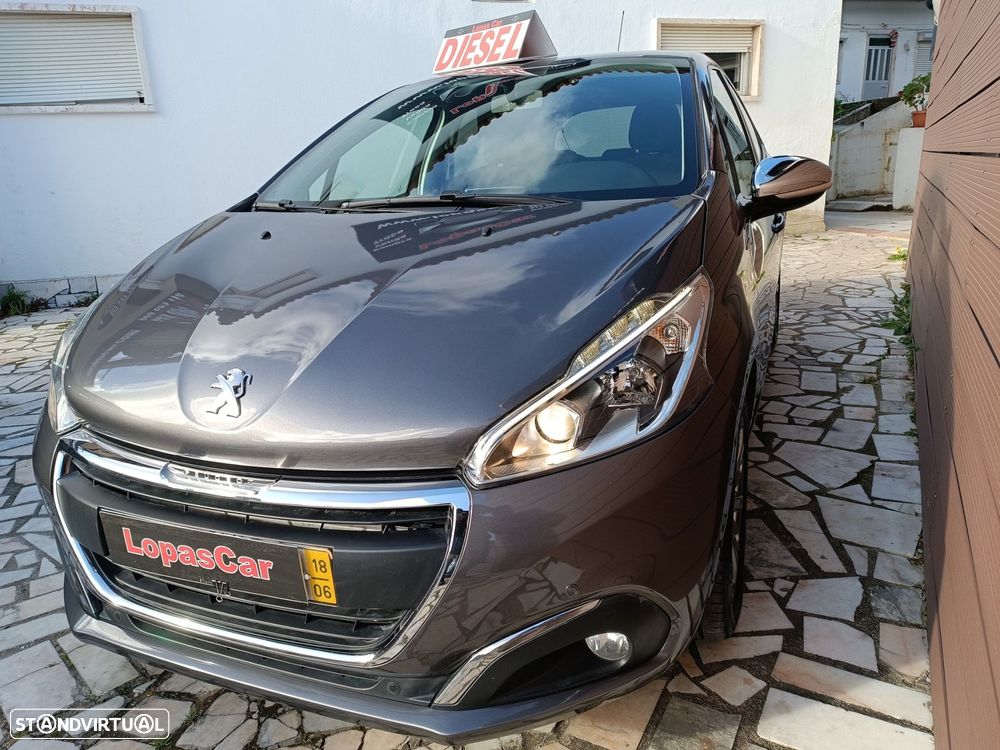 Peugeot 208 - 4