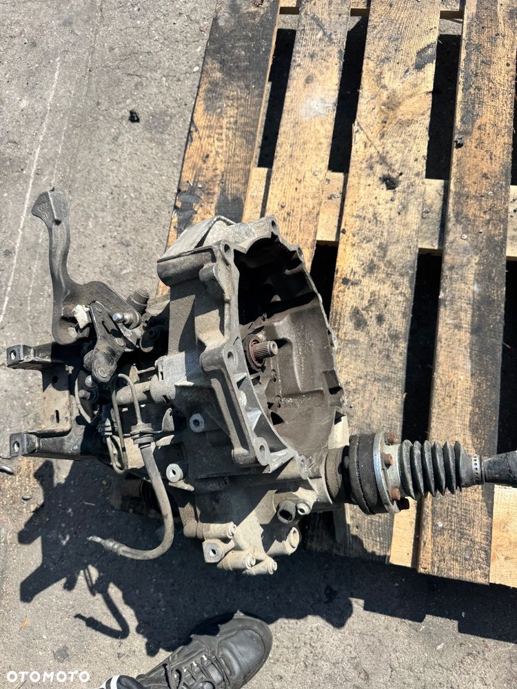 Dacia duster skrzynia biegów manual 1.6 CE JR5 cejr5 jr5187 JR5187 8200942132 a002691 - 1