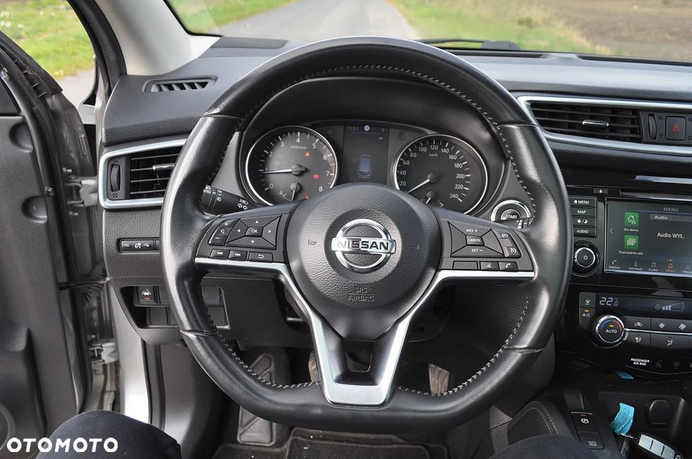 Nissan Qashqai 1.3 DIG-T N-Connecta EU6d - 31