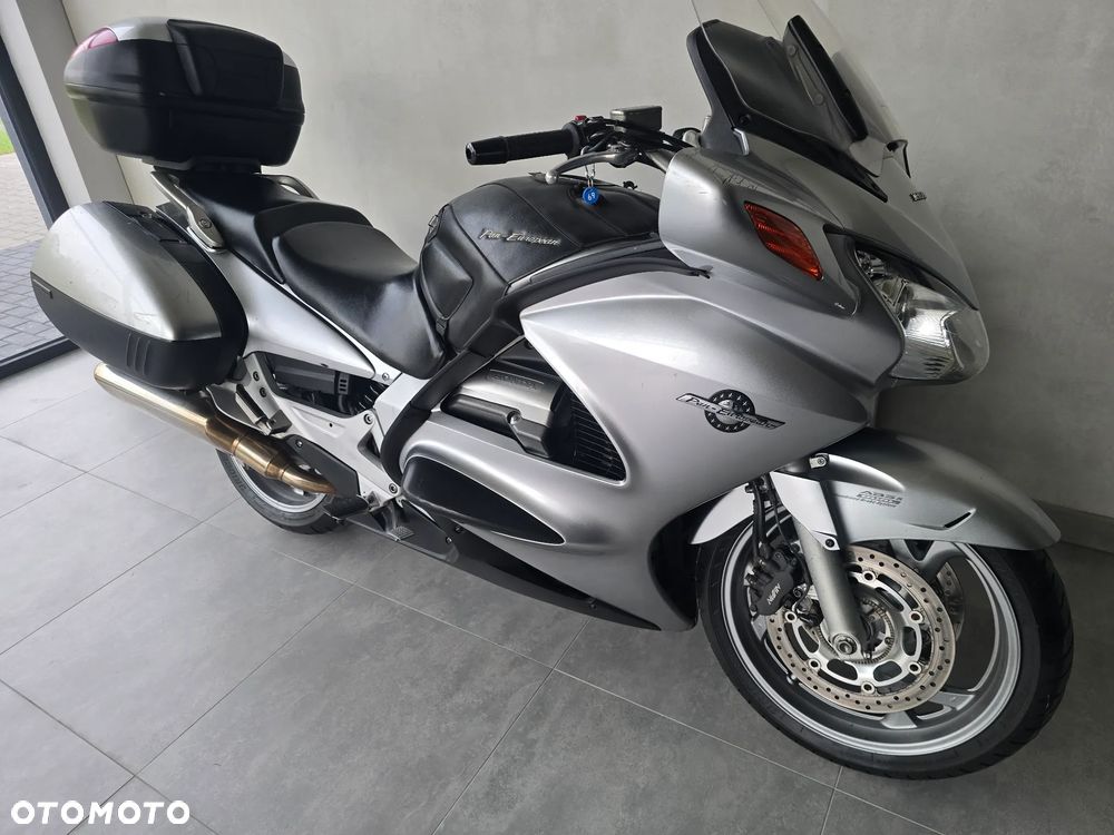 Honda ST - 24