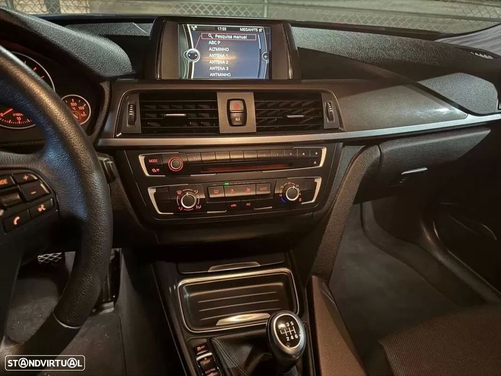 BMW 320 d Touring EfficientDynamics Line Sport - 14