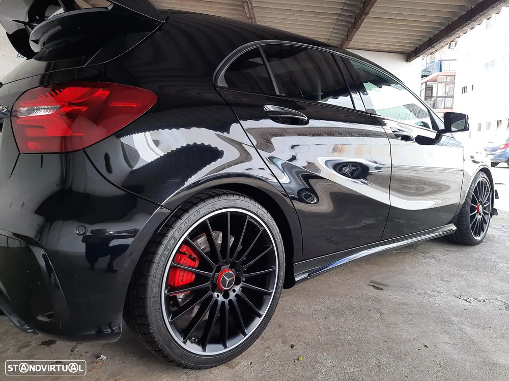 Mercedes-Benz A 45 AMG 4Matic Speedshift 7G-DCT - 4