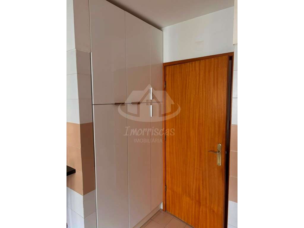 Apartamento T3 com vista panorâmica em prédio com elevador, em Mont... - Grande imagem: 5/26