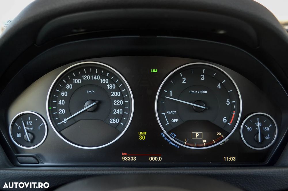 BMW Seria 3 320d Aut. Sport Line - 19