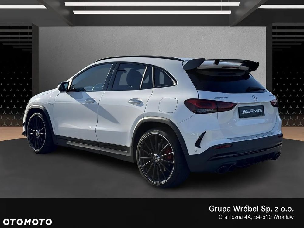 Mercedes-Benz GLA - 3