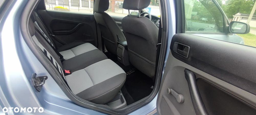 Ford Focus 1.6 Sport - 12