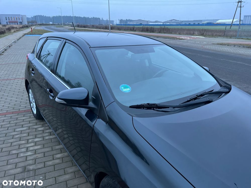Toyota Auris 2.0 D-4D Dynamic - 23