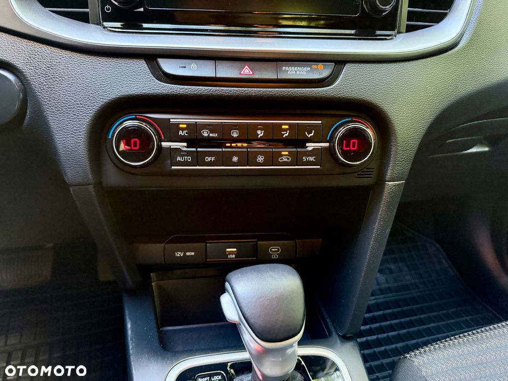 Kia XCeed 1.5 T-GDI M DCT - 24