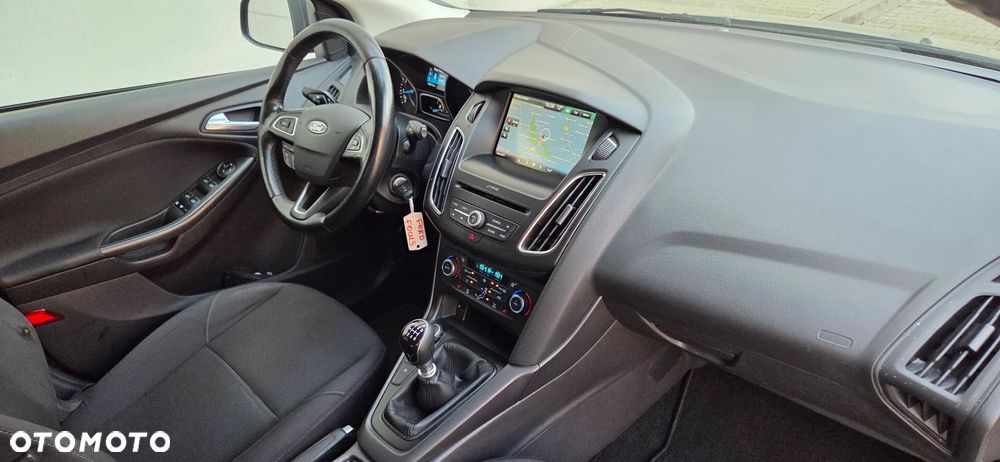 Ford Focus 1.0 EcoBoost Titanium - 35