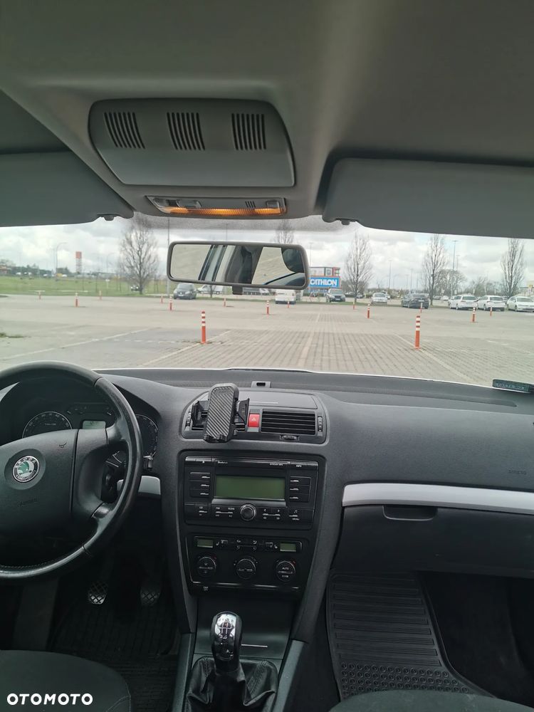 Skoda Octavia 1.6 Classic - 15