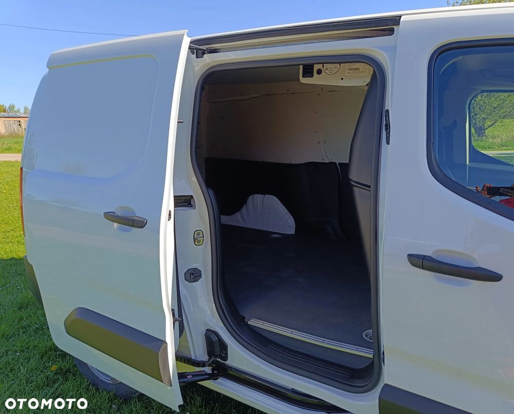 Opel COMBO - 16