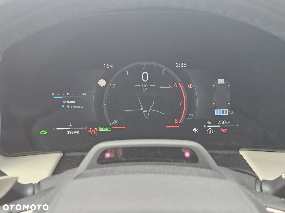 Lexus LM - 9