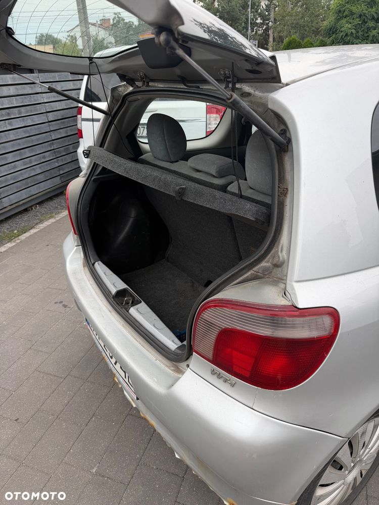 Toyota Yaris - 7