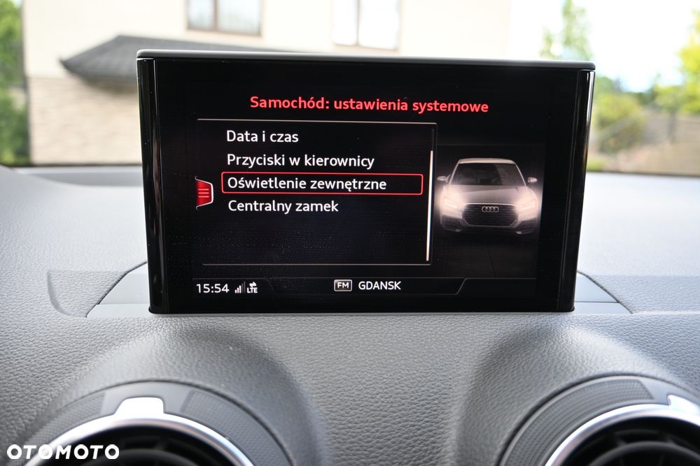 Audi Q2 30 TDI S tronic sport - 24