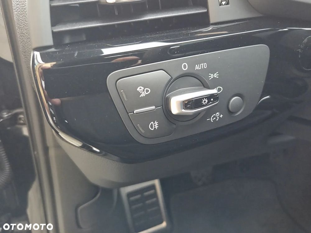 Audi A4 Avant 1.4 TFSI design - 35