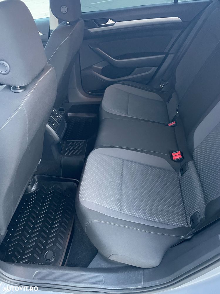 Volkswagen Passat 2.0 TDI DSG Comfortline - 13