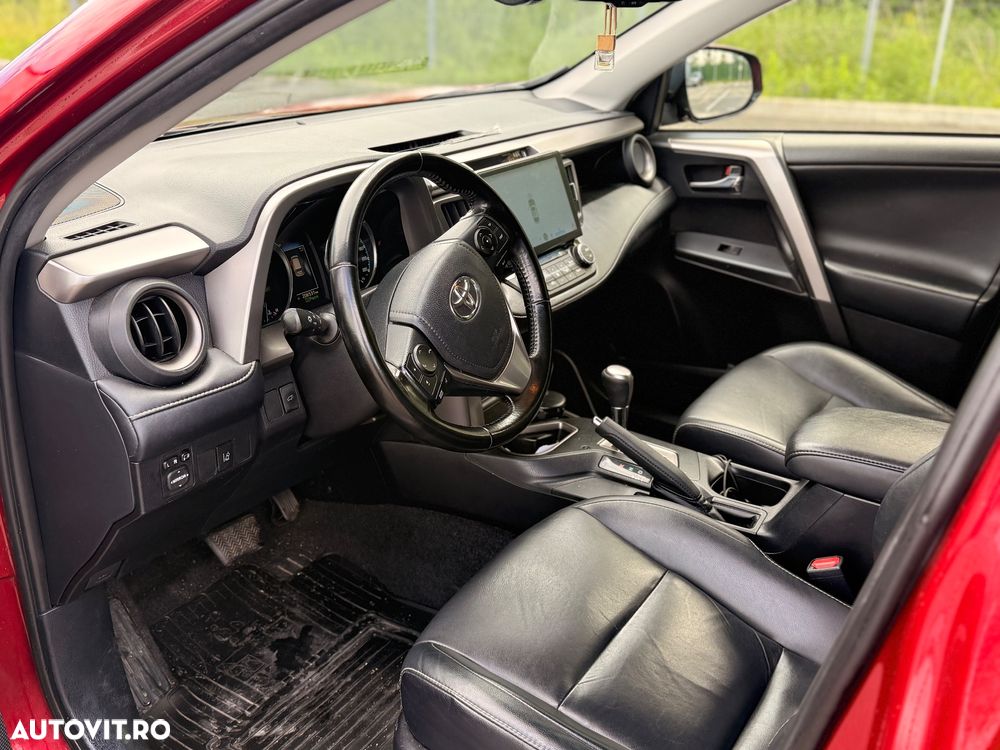 Toyota RAV4 - 8