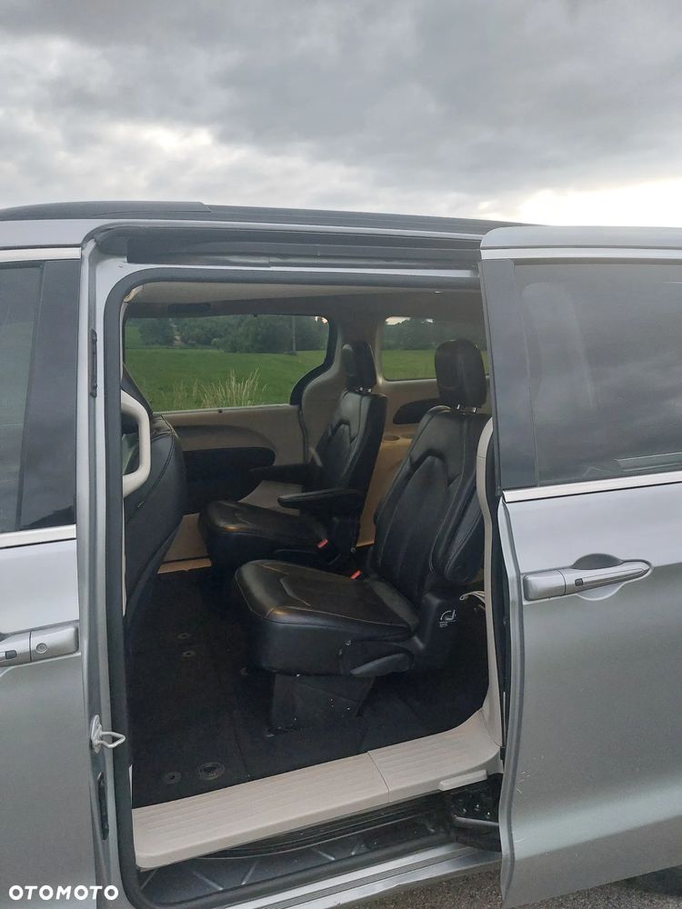 Chrysler Voyager - 18