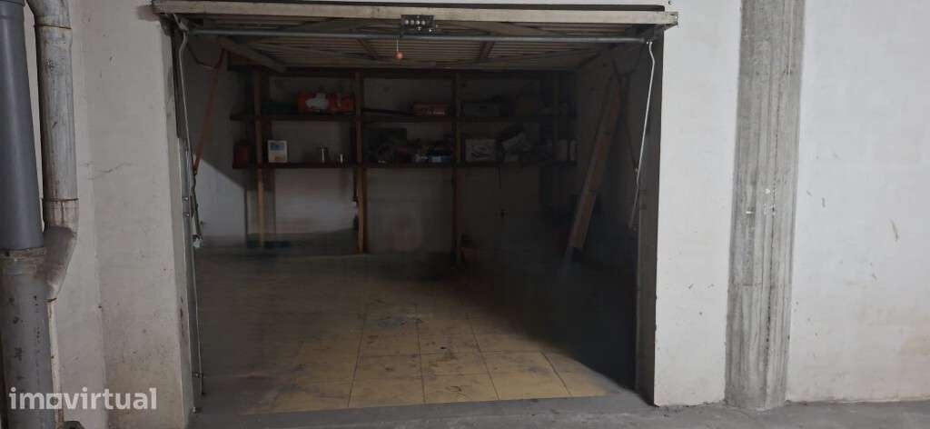 Garagem - Lago - Grande imagem: 5/6
