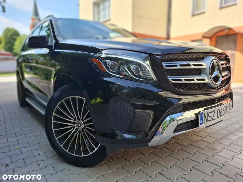 Mercedes-Benz GLS - 1