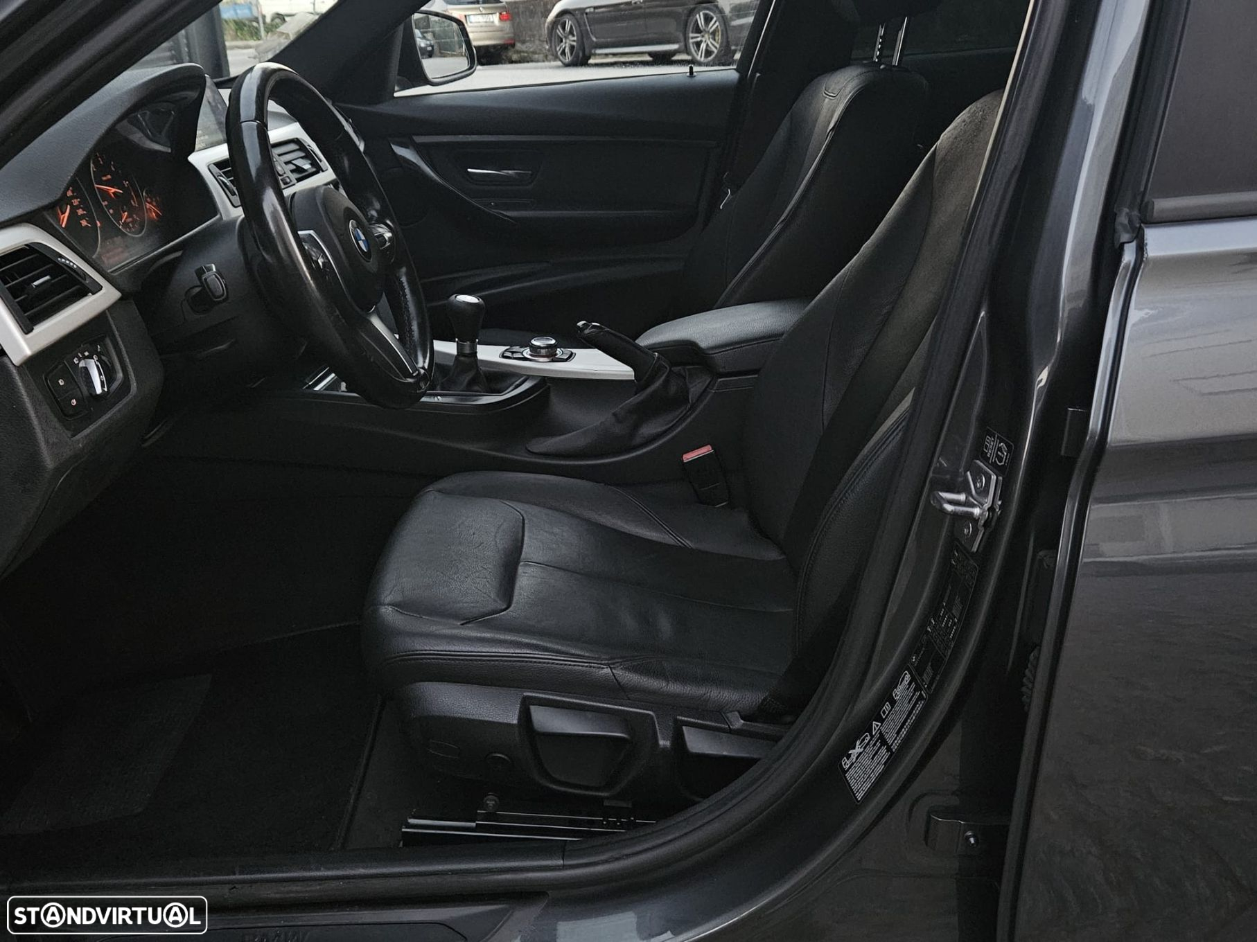 BMW 320 d Touring xDrive - 27