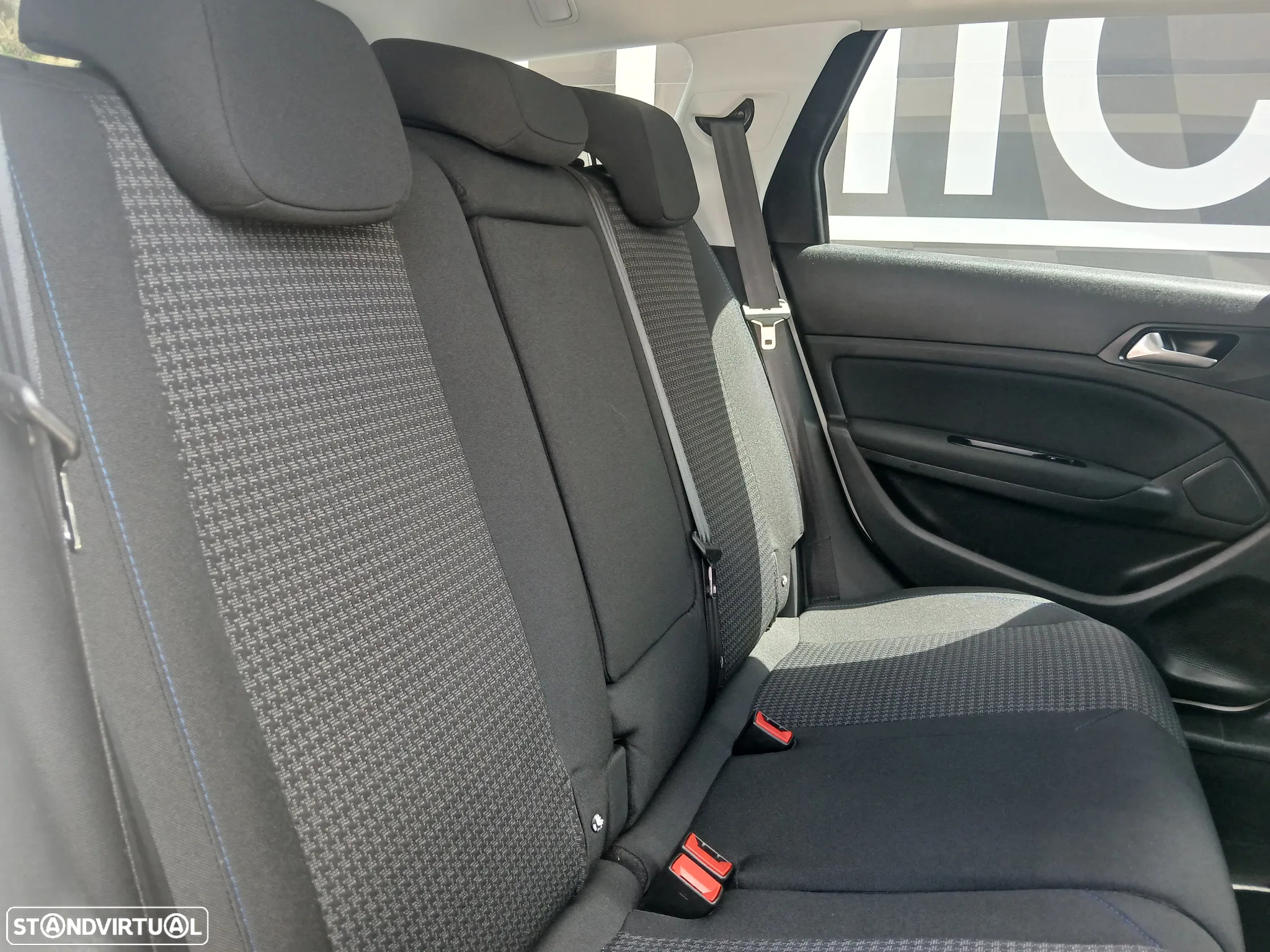 Peugeot 308 SW 1.5 BlueHDi Style - 24
