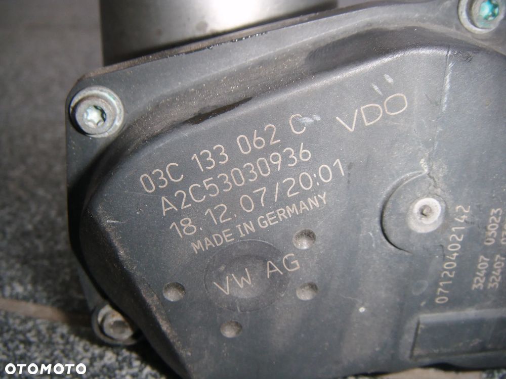 vw golf V 1.4tsi przepustnica  03c133062c - 2