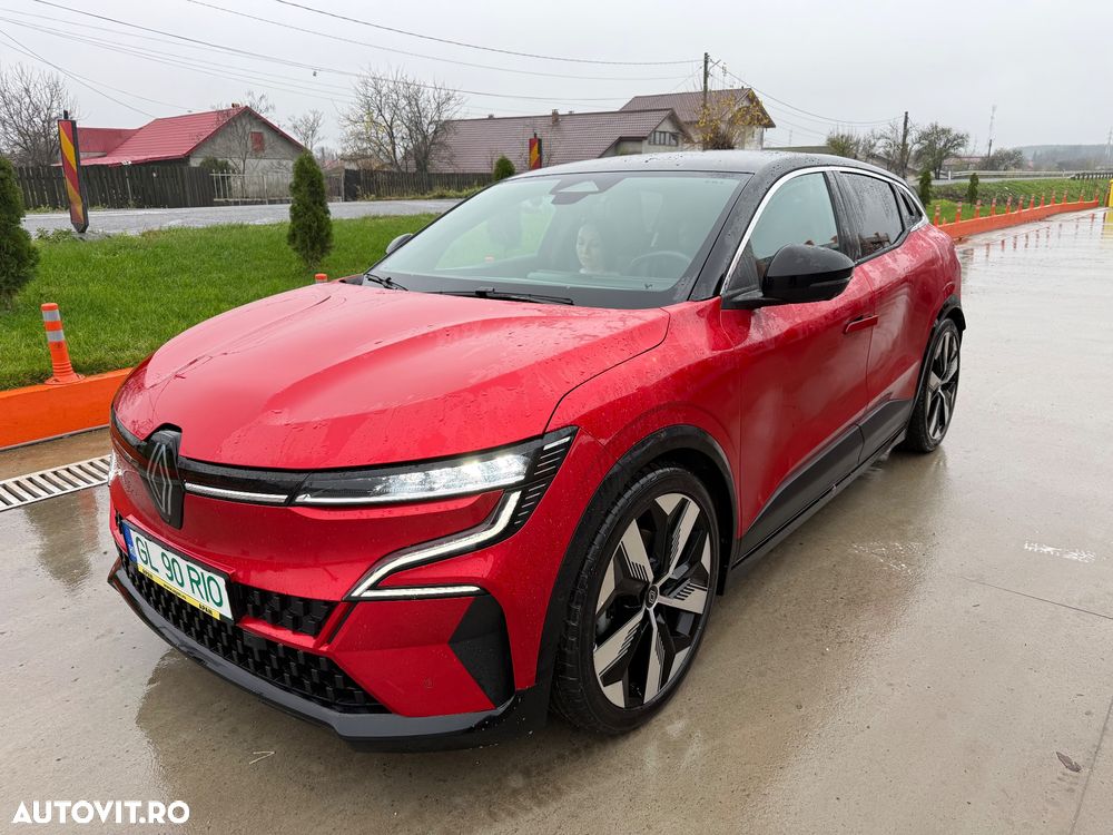 Renault Megane E-TECH 60 kWh 220 CP Techno - 12
