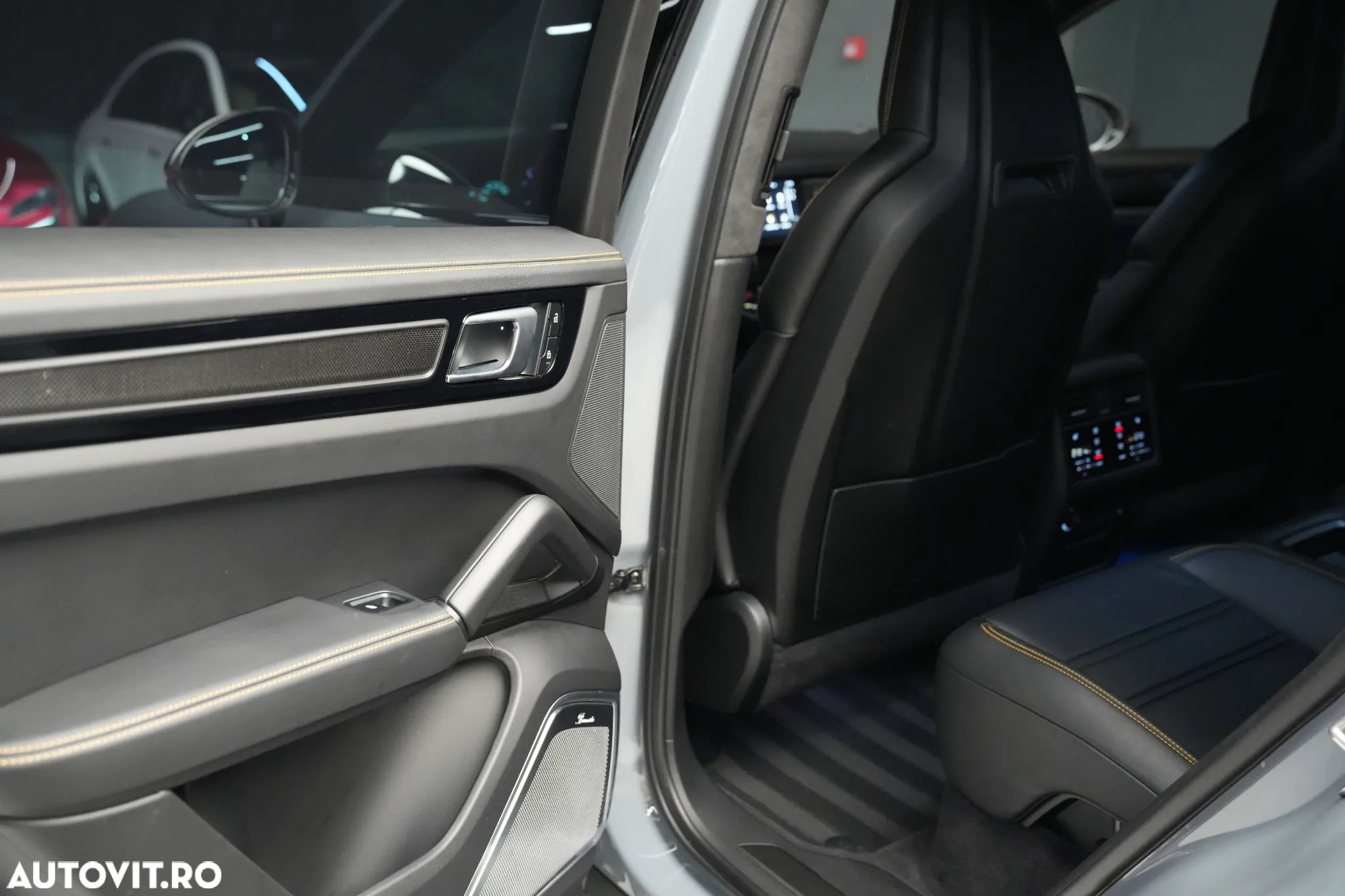 Porsche Cayenne Coupe Turbo - 28